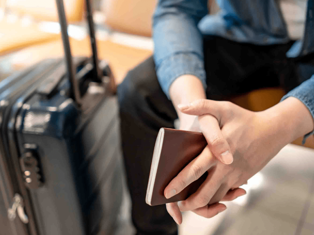 How Travel Insurance Transforms a Vacation Nightmare into a Manageable Emergency